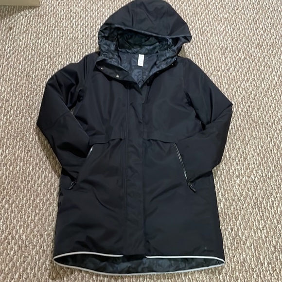 Aviva by Lululemon Jacket (Kids 14) - Picture 3 of 3